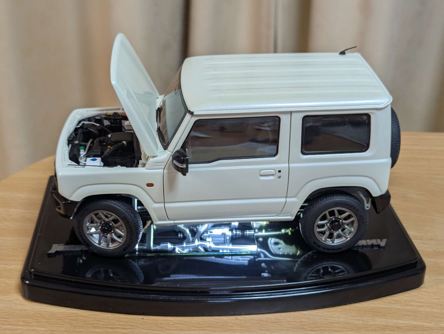 オートアート スズキ ジムニー 1/18 ホワイト ミニカー AUTOart 1/18 スズキ ジムニー （JB64） （ホワイト・パール） 78505 |