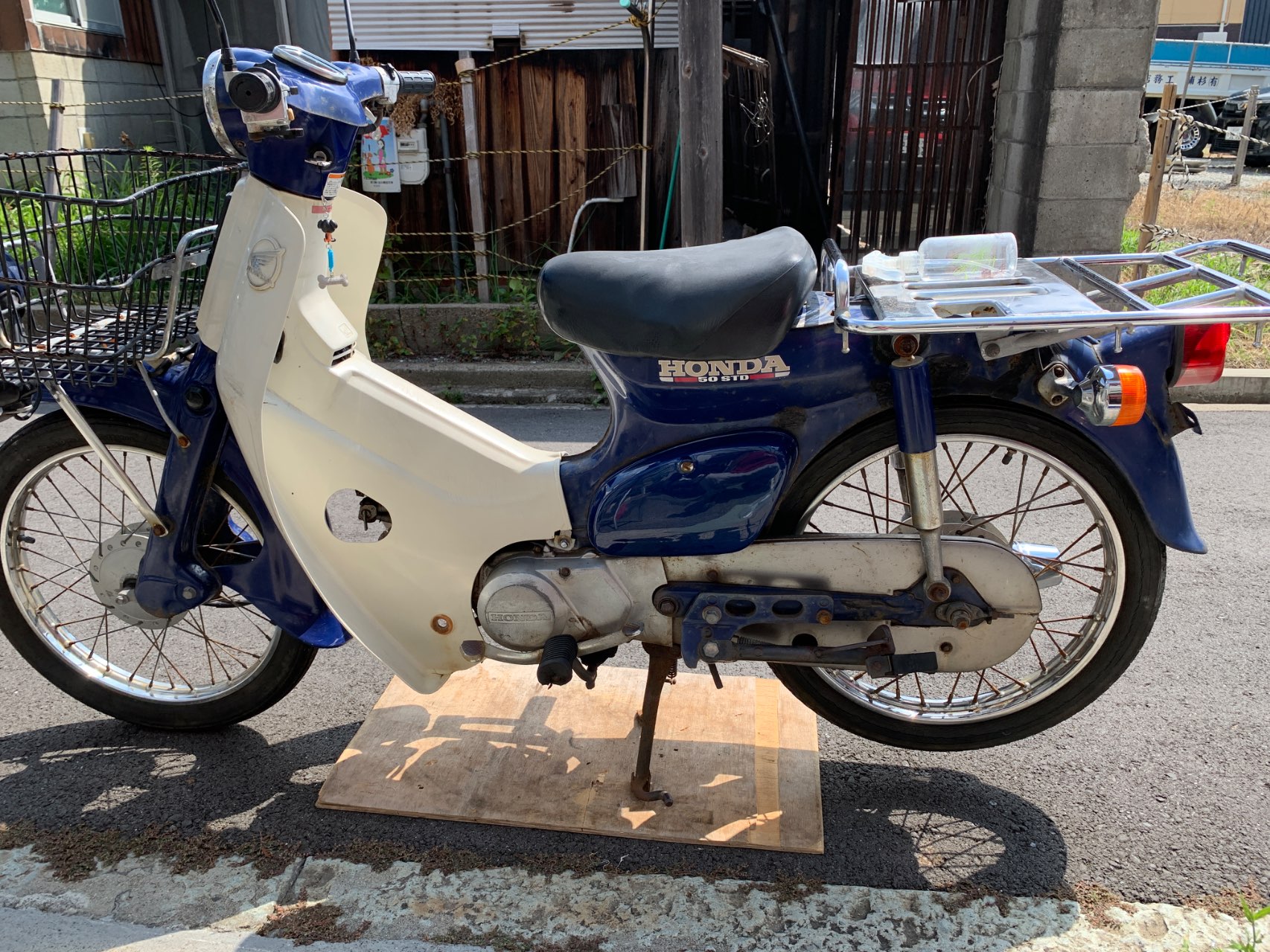 スーパーカブ C50 STD/DX サイドカバー左右セット 青 | バイクパーツ