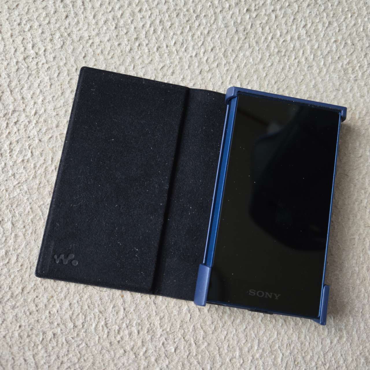 ウォークマン A300シリーズ用ソフトケース(ブラック) | ソニー | CKS