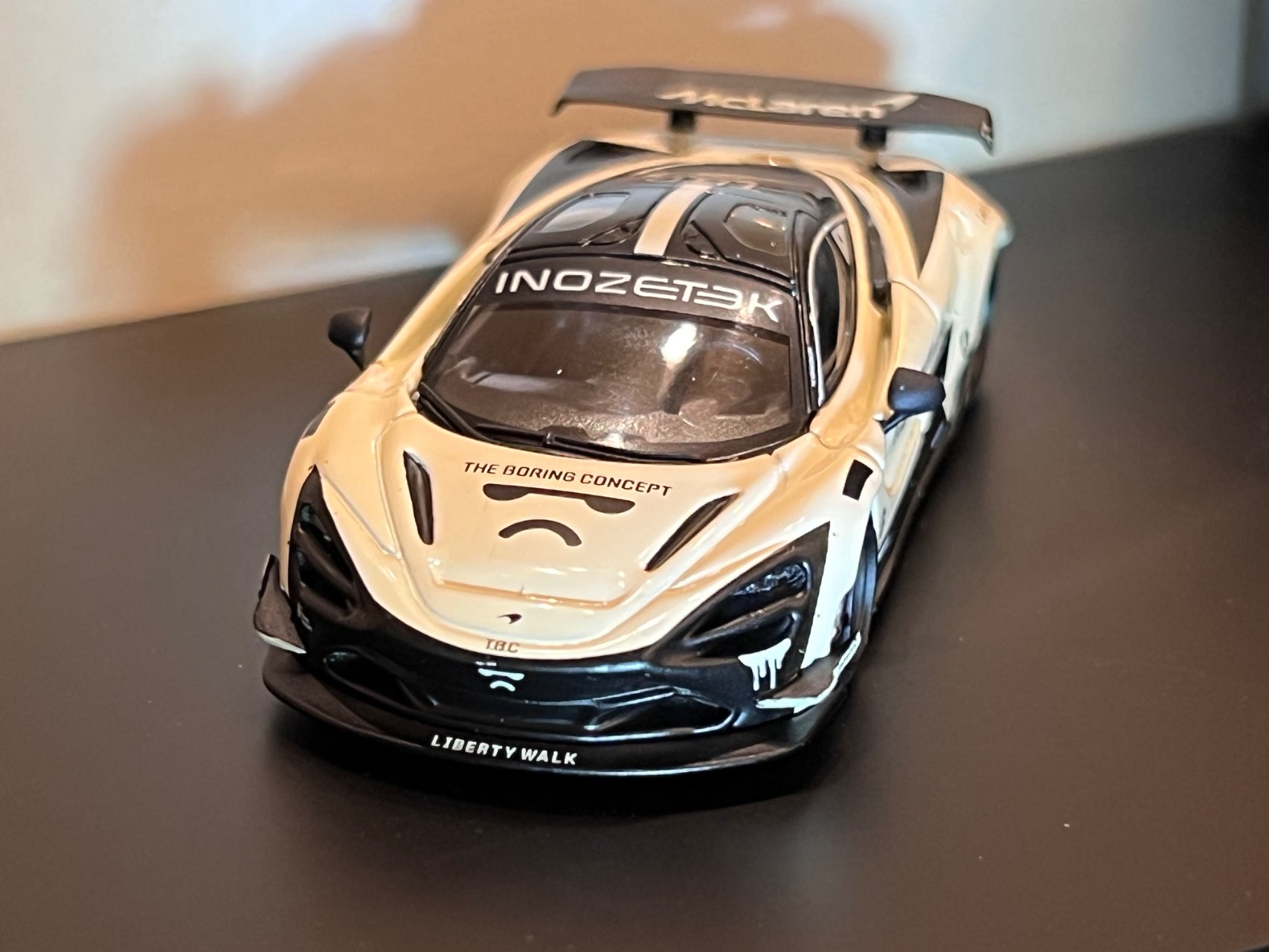 1/64 マクラーレン 720S LB☆Works The Boring Concept(左ハンドル