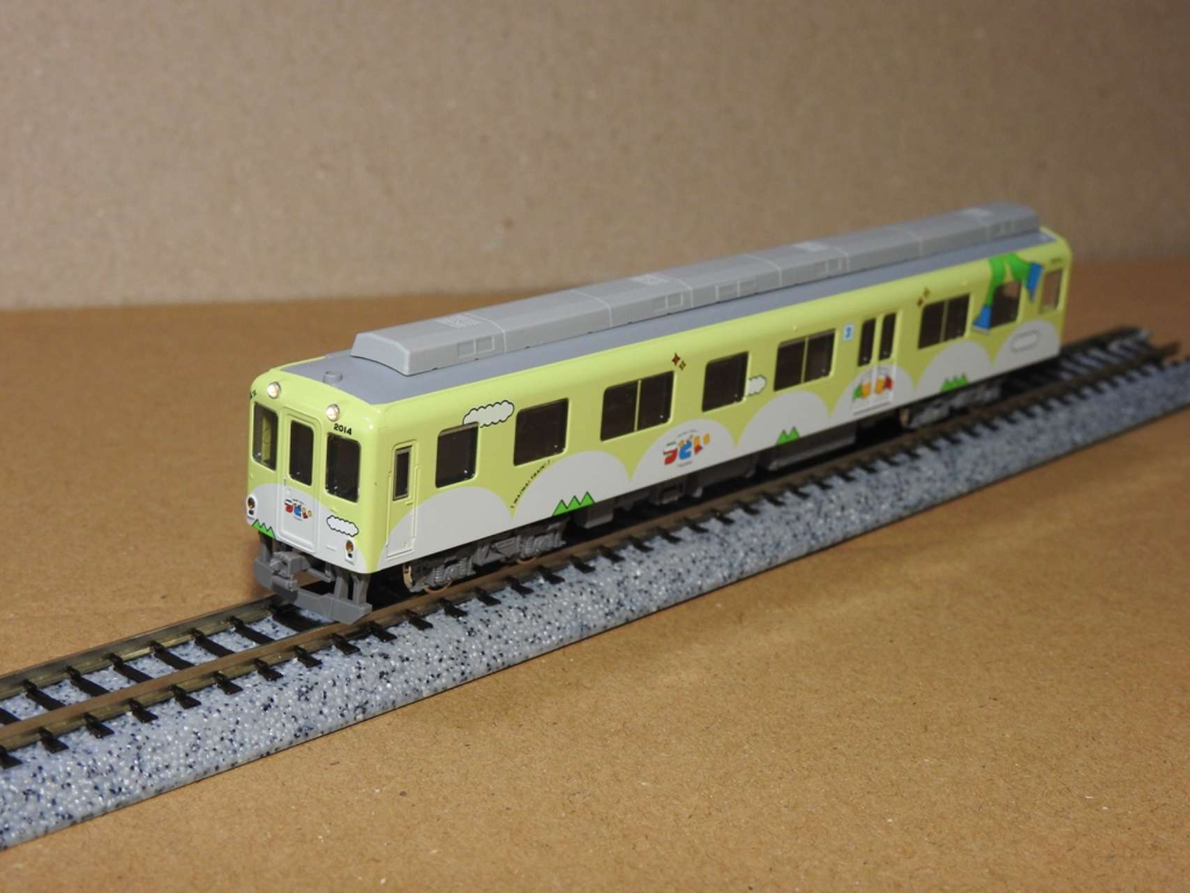 N) 50798 近鉄2013系観光列車「つどい」（イエローグリーン）3両編成