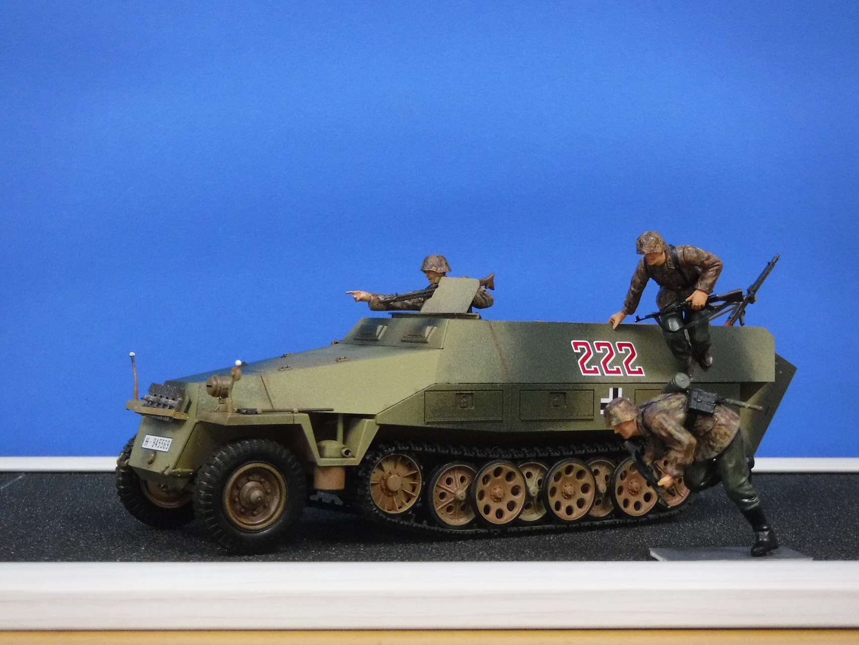 1/35 ミリタリーミニチュアシリーズ ドイツ ハノマーク装甲兵員
