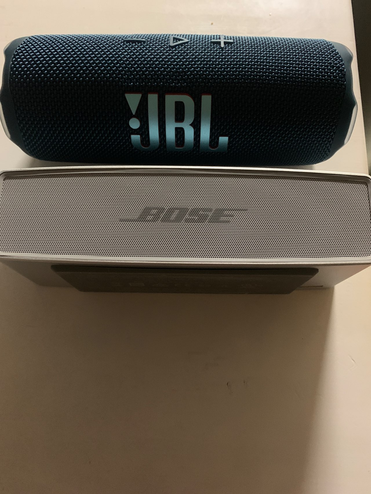 ポータブルBluetoothスピーカー(ブルー) | JBL | JBLFLIP7BLU | Joshin