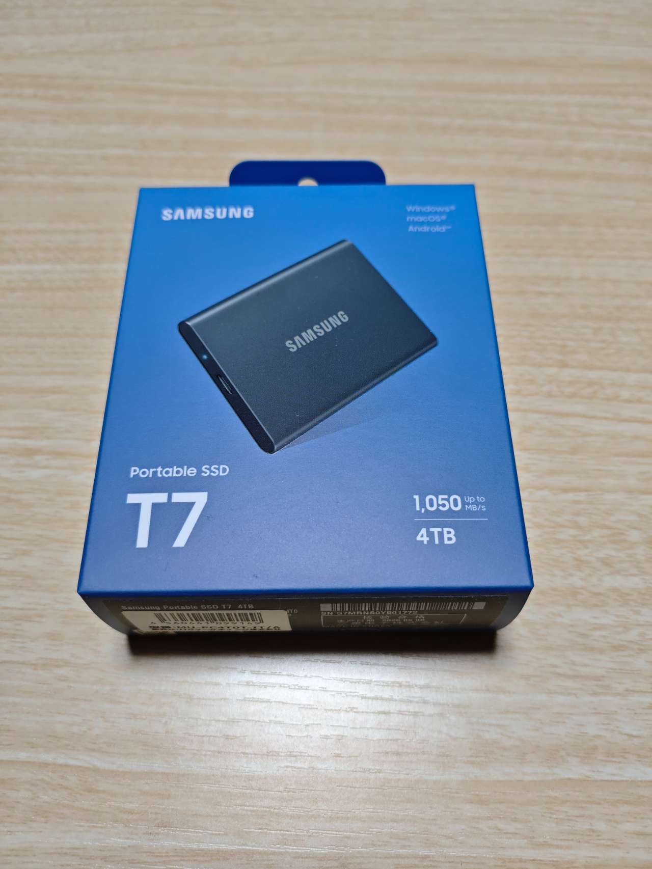 ポータブルSSD スタンダードモデル T7シリーズ 4TB（グレー