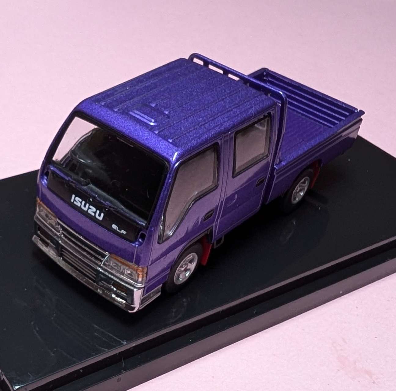 新品未開封品】1/43 いすゞ エルフ ワイドキャブ ダイキャストミニカー