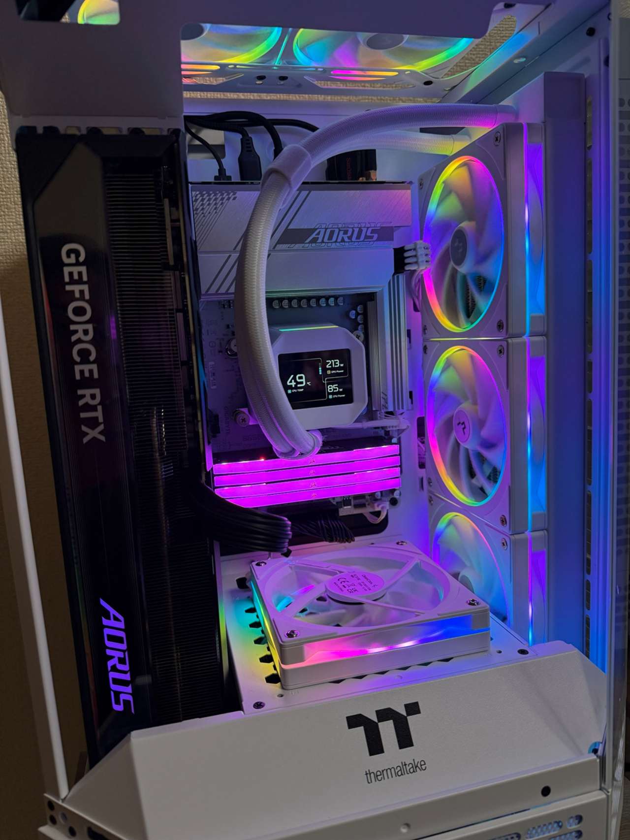 GIGABYTE NVIDIA GeForce RTX 5070 Ti 搭載 ゲーミングPC向け