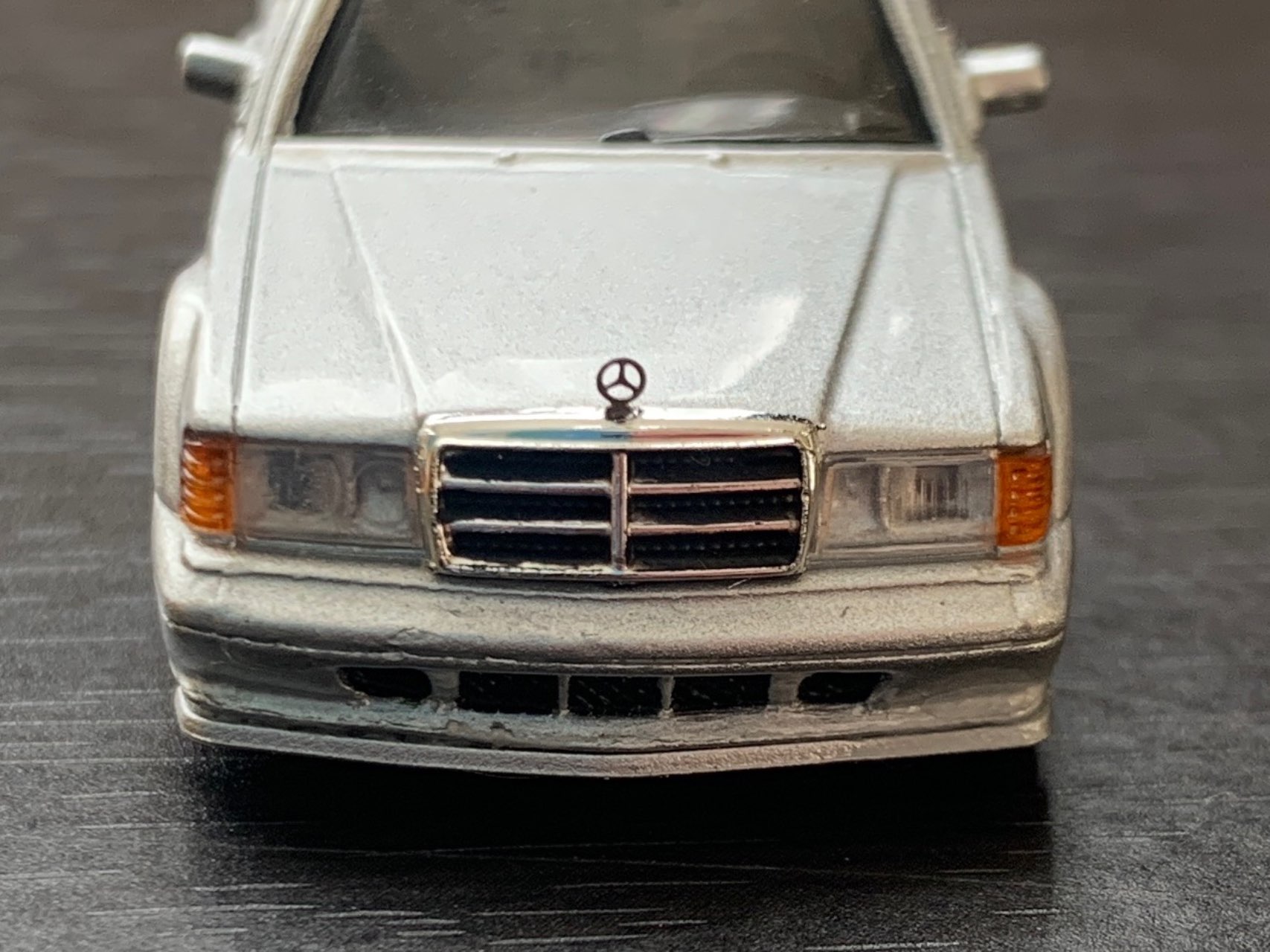 1/24 メルセデスベンツエボリューションIIワゴンの完成品(部品不足あり) ヤフオク！×BH AUCTION 名車オークション、メルセデスベンツ『190E