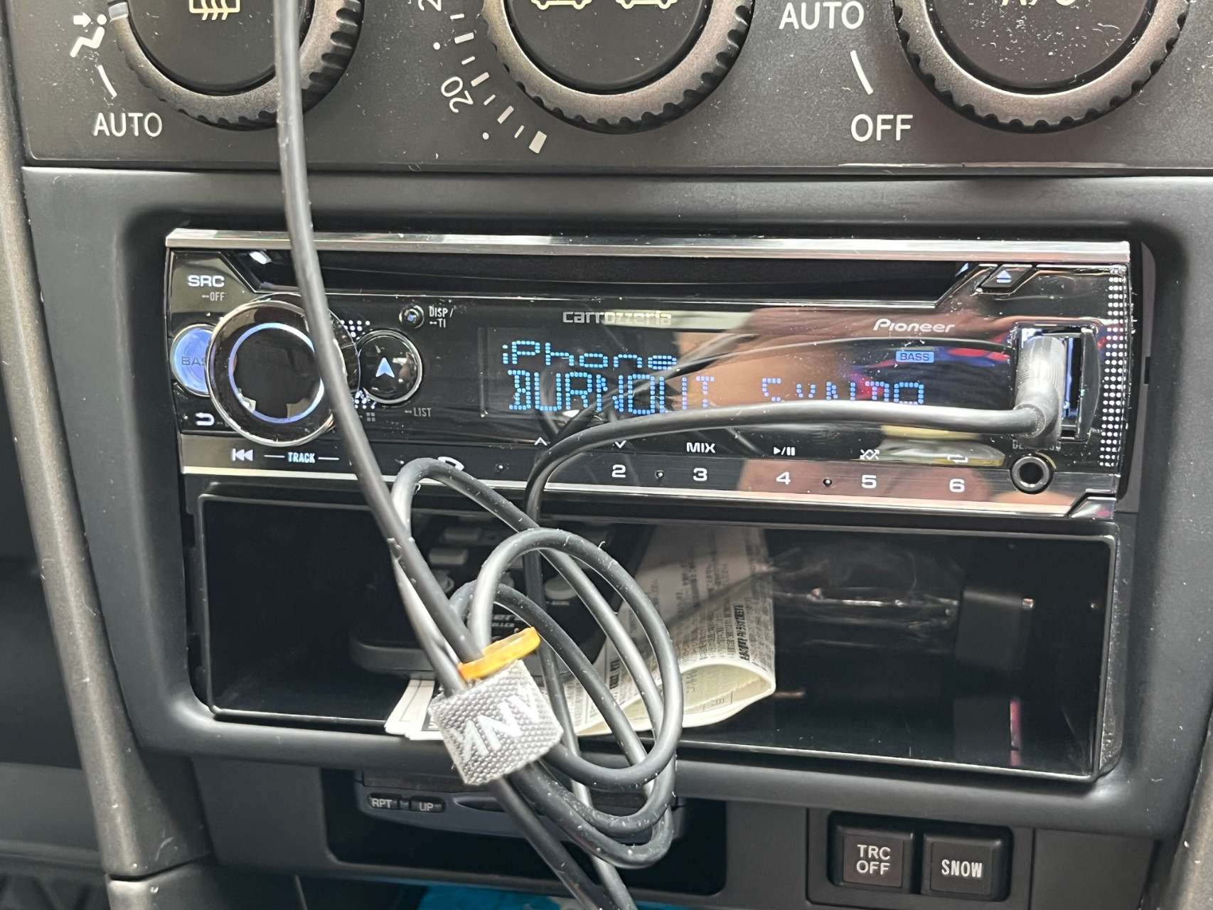 CD/Bluetooth/USB/チューナー・DSPメインユニット | パイオニア | DEH