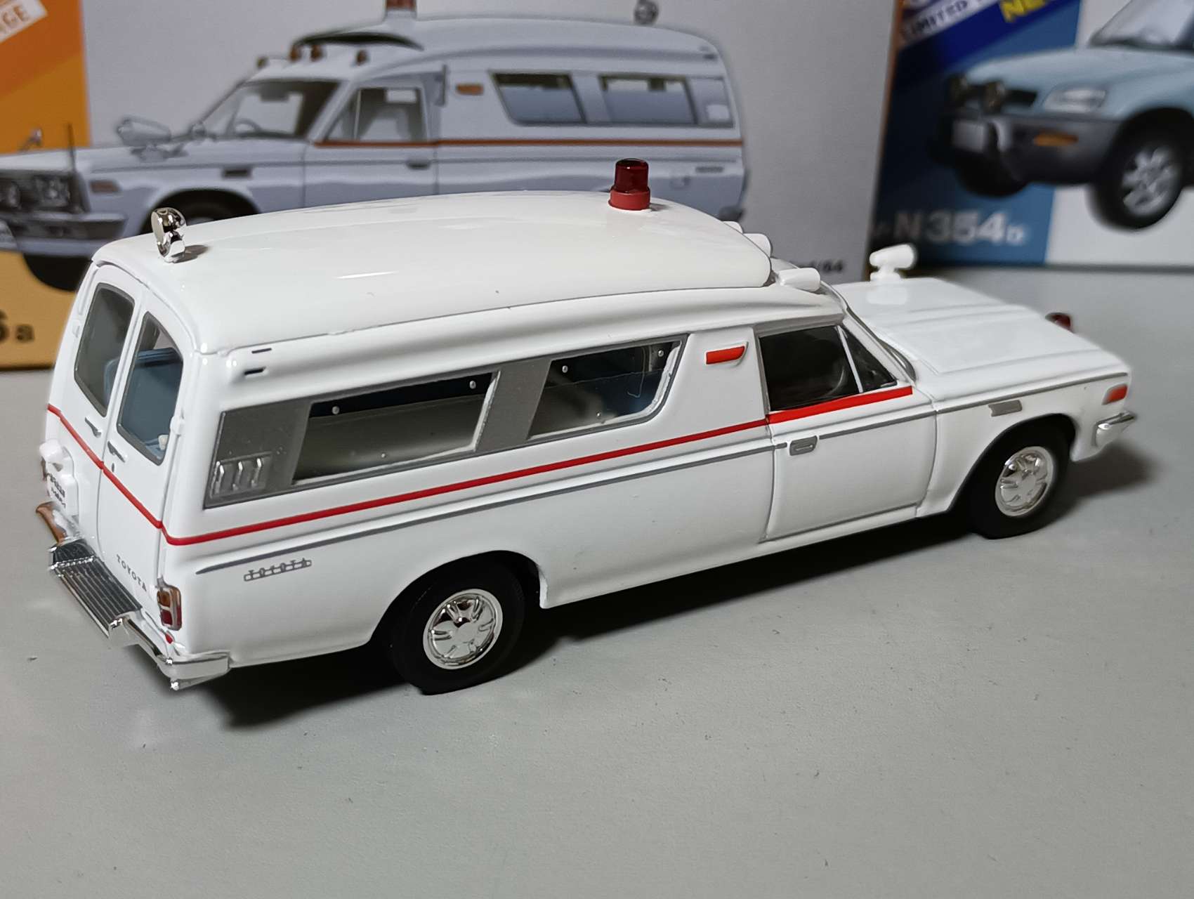 1/64 LV-216a トヨタ救急車 FS55V型【333906】 | トミーテック | TT