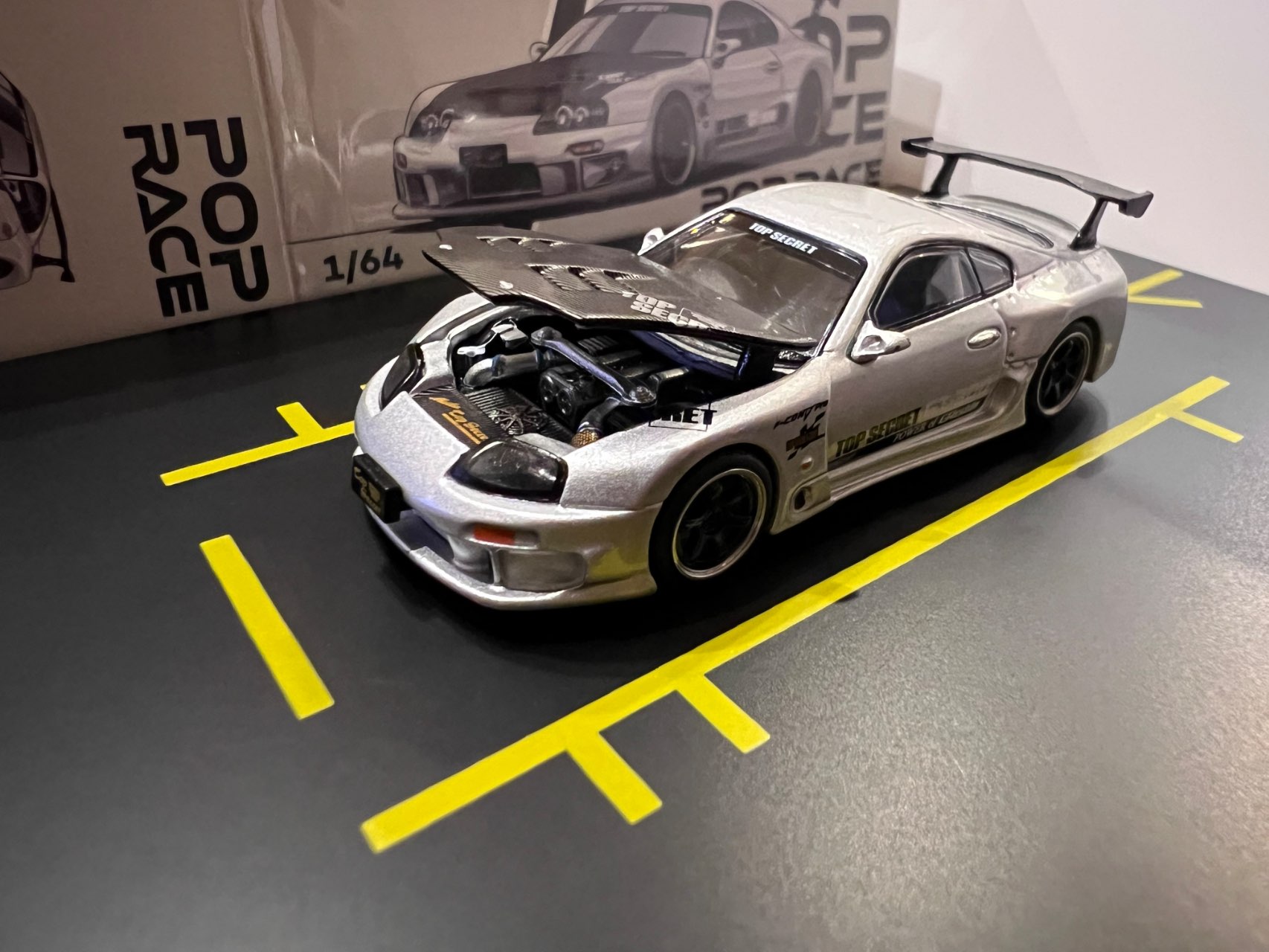 1/64 トップシークレット GT300 スープラ シルバー【PR640324