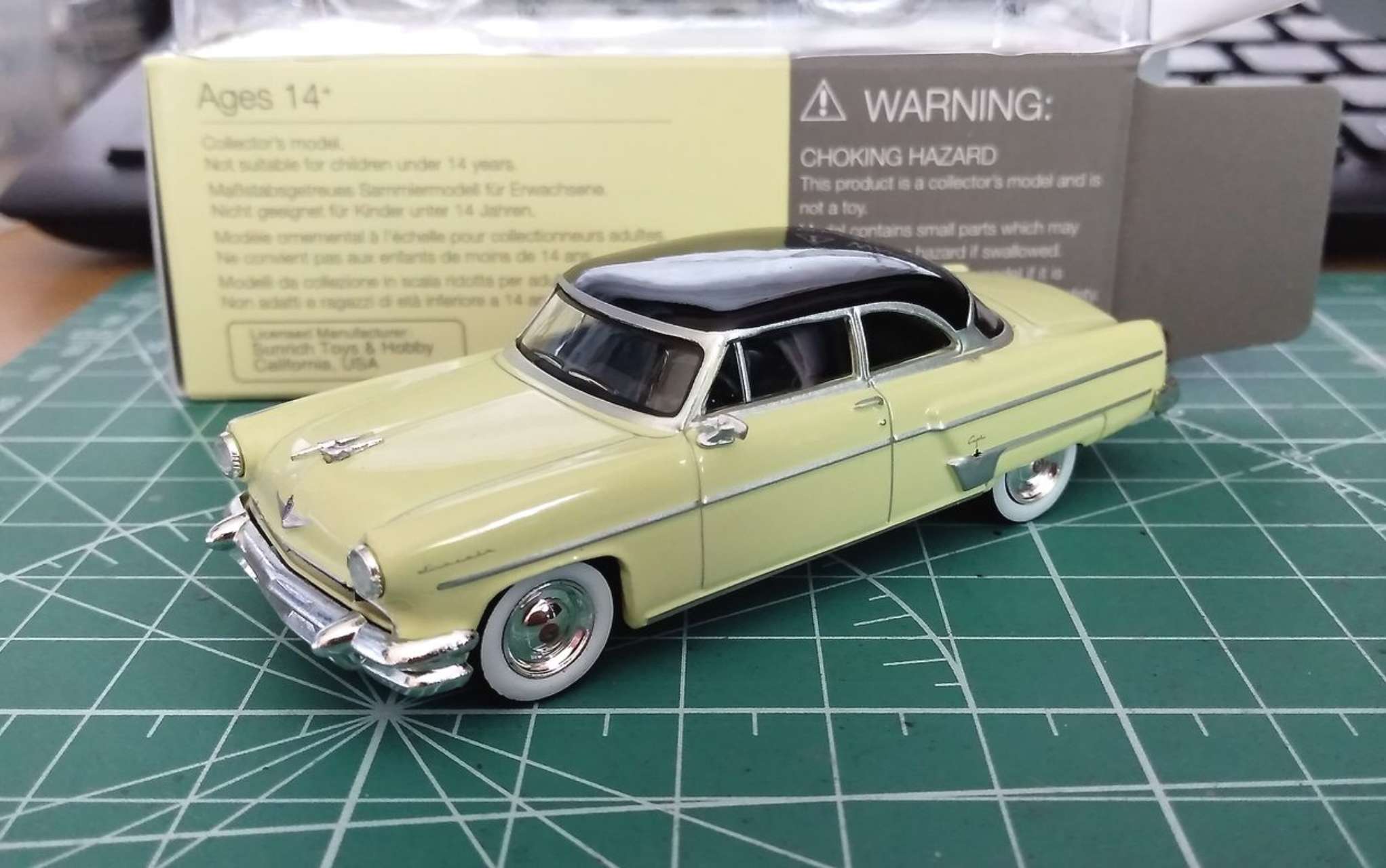 カリン(1) PGM-641001-1 1/64 Nismo R34 GT-R Z-tune Jade Green With Engine