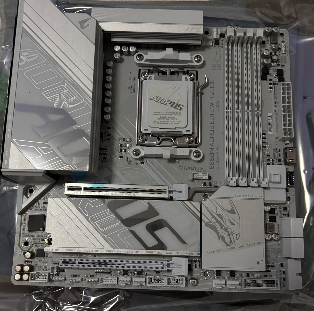 マザーボード GIGABYTE B850M AORUS ELITE WiFi6E ICE Amazon | GIGABYTE B850M AORUS ELITE WIFI6E ICE - AMD Ryzen 用
