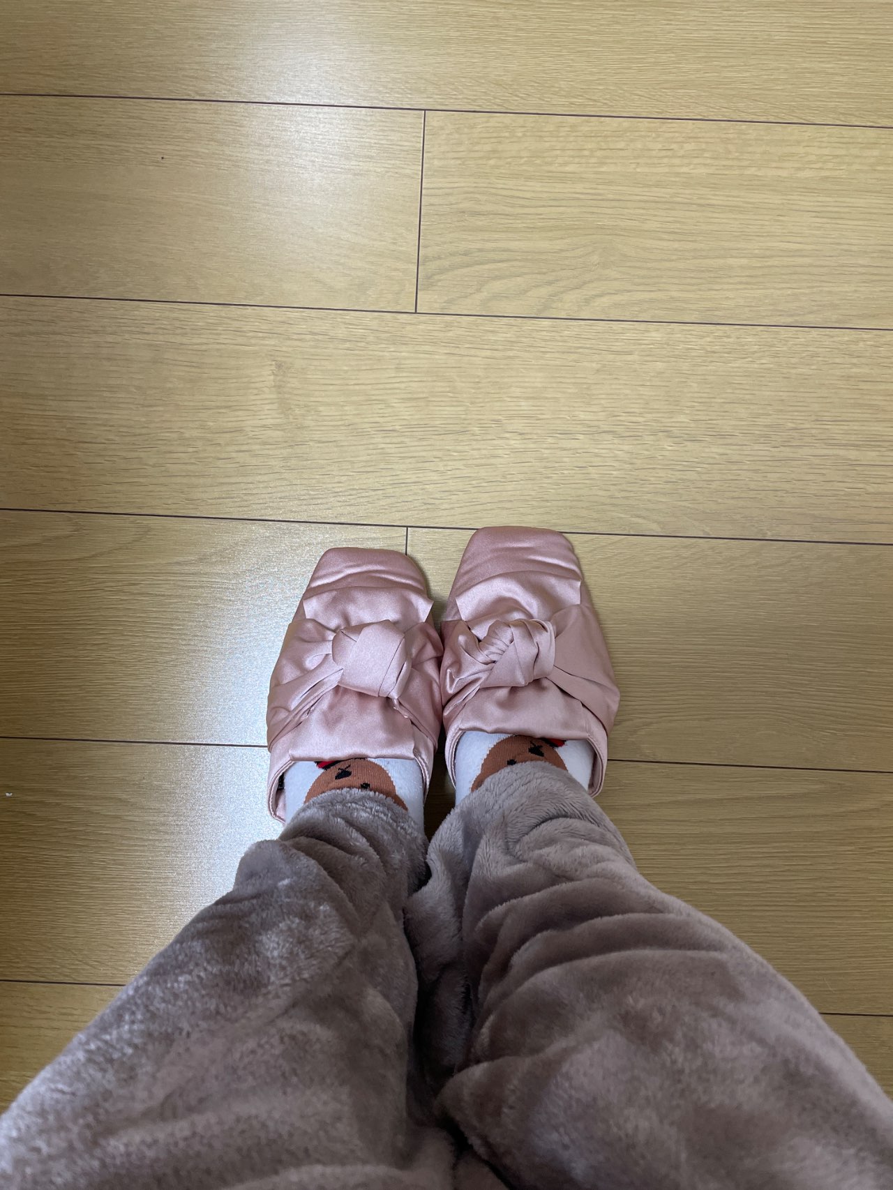クラッシュベロア×サテン ルームシューズ ベージュ | Francfranc