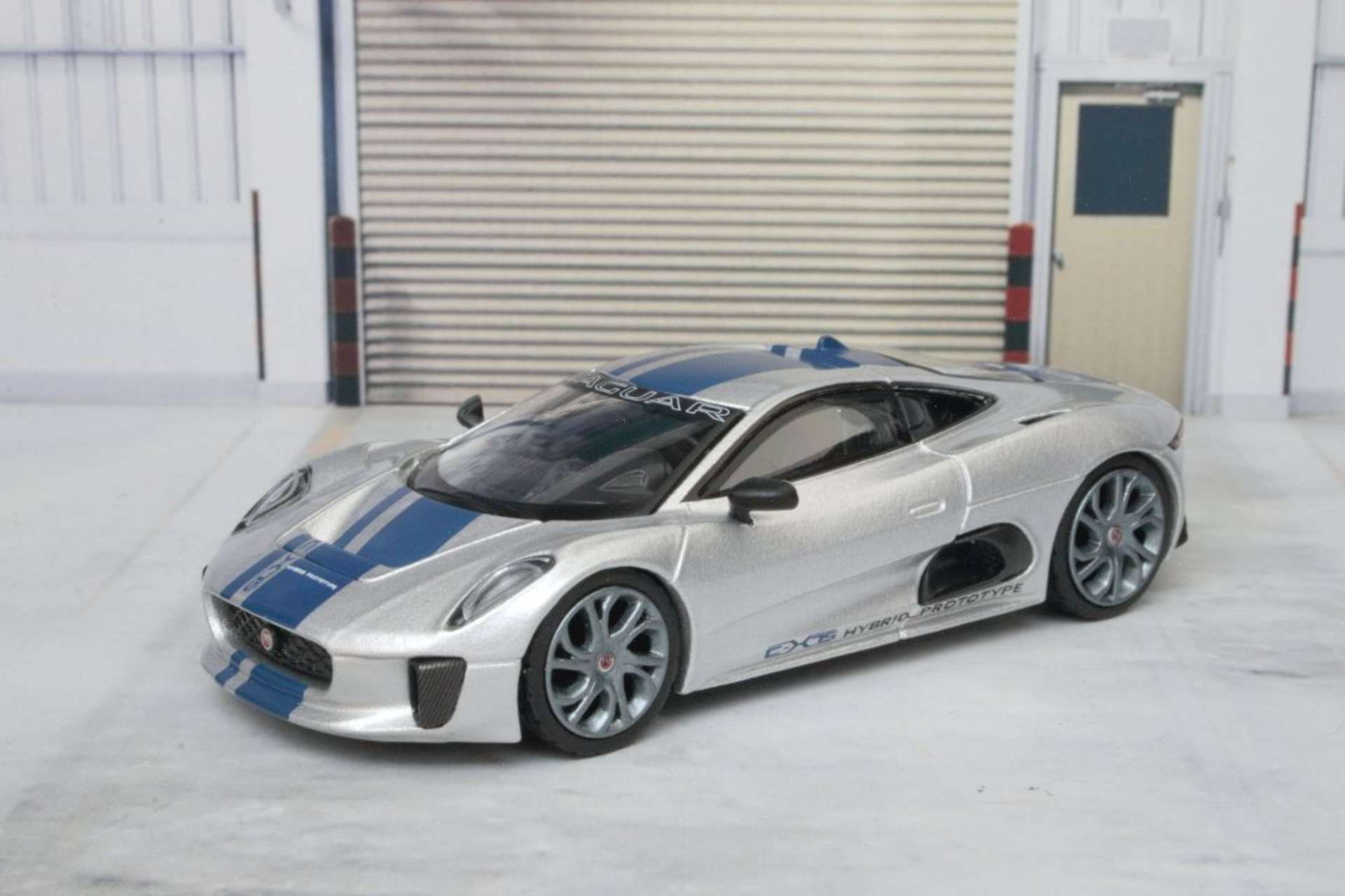 1/64 ジャガー C-X75 シルバー(左ハンドル)【MGT00960-L】 | MINI