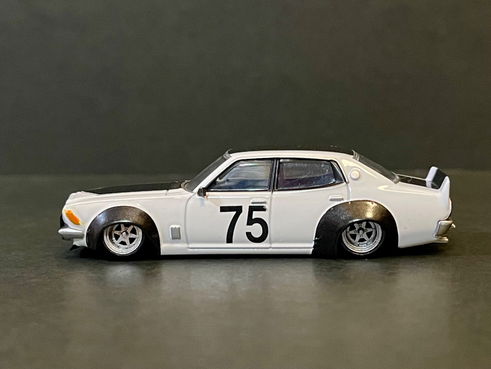 1/64 グラチャン16弾 サメブル4Dr SP(4) BoostGear 特注カラー（台座
