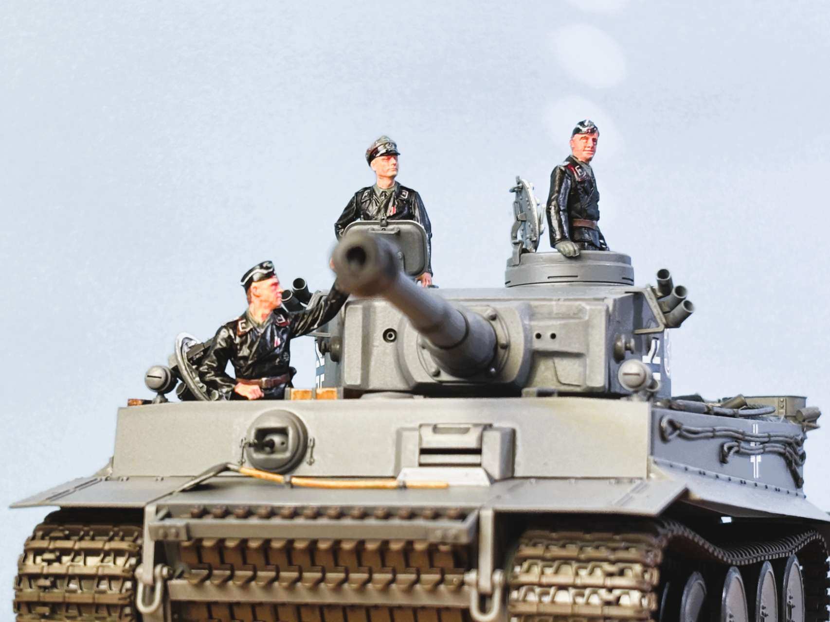 1/35 ドイツ重戦車 タイガーI 初期生産型 【35216】 | タミヤ | タミヤ