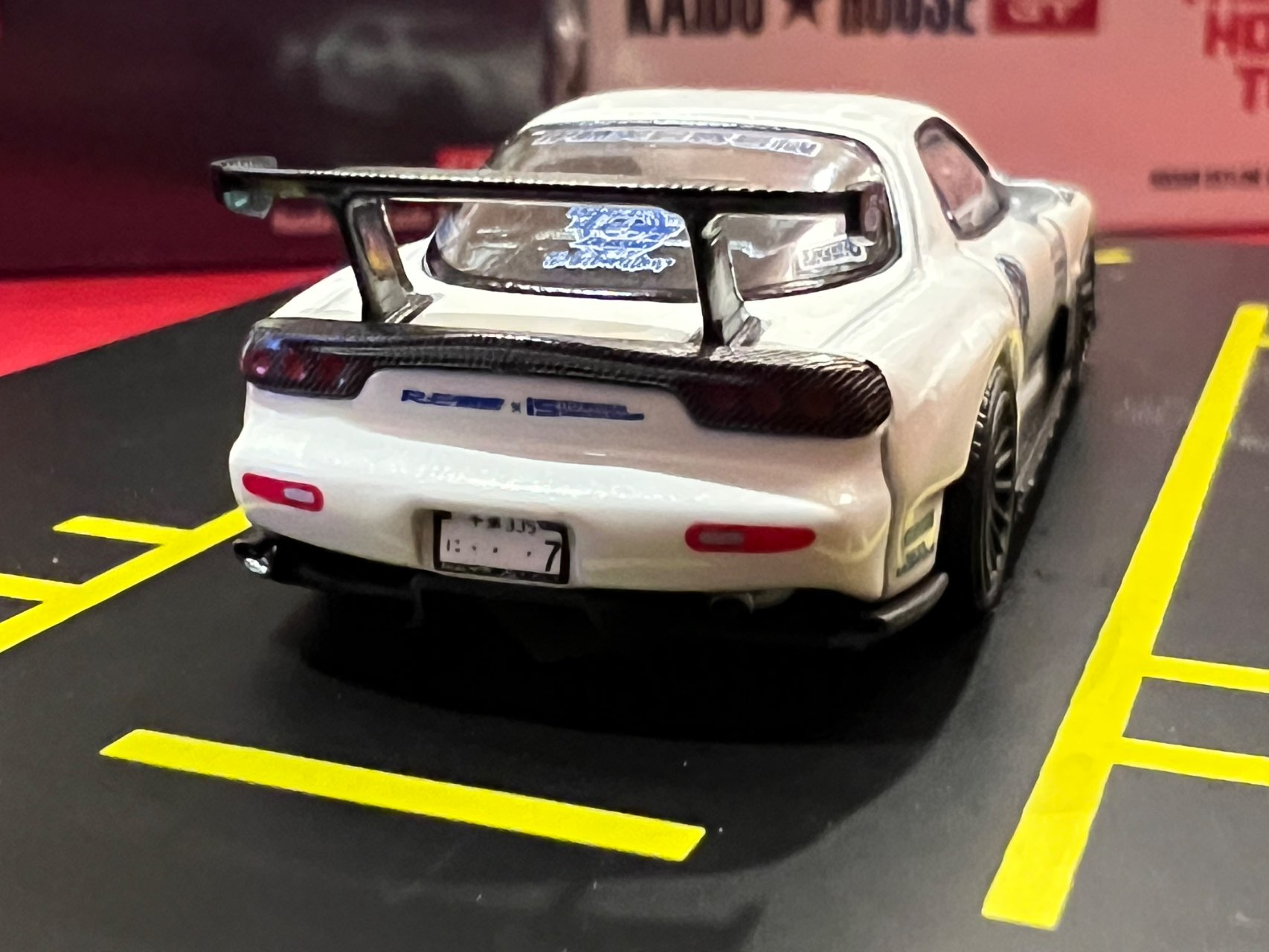 1/64 マツダ RX-7 (FD3S) 伊藤笑会零号機 with RE雨宮(右ハンドル