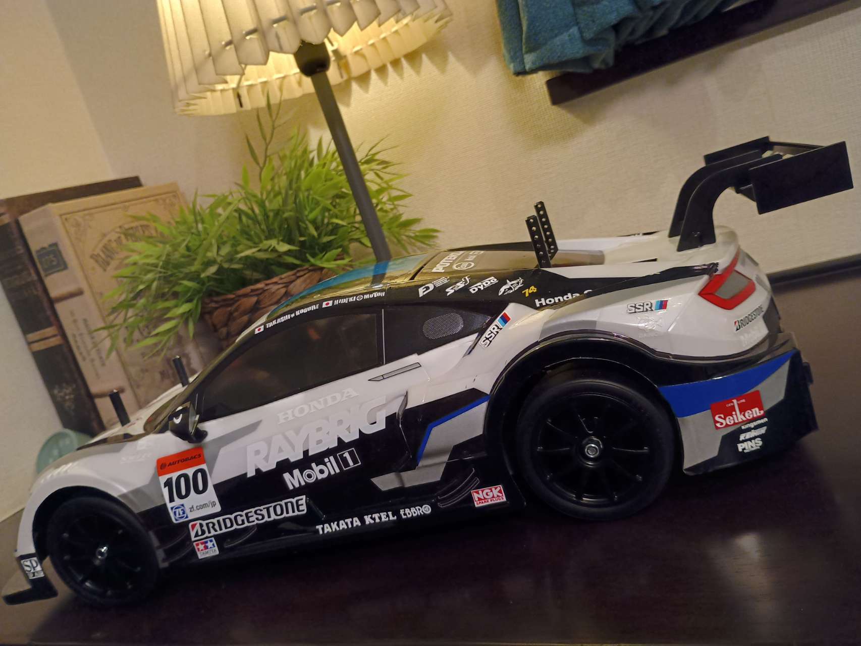 1/10 電動RC組立キット RAYBRIG NSX CONCEPT-GT （TT-02シャーシ