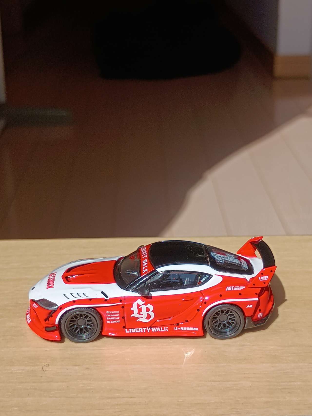 1/64 LB☆WORKS GR スープラ レッド/ホワイト(左ハンドル)【MGT01103-L