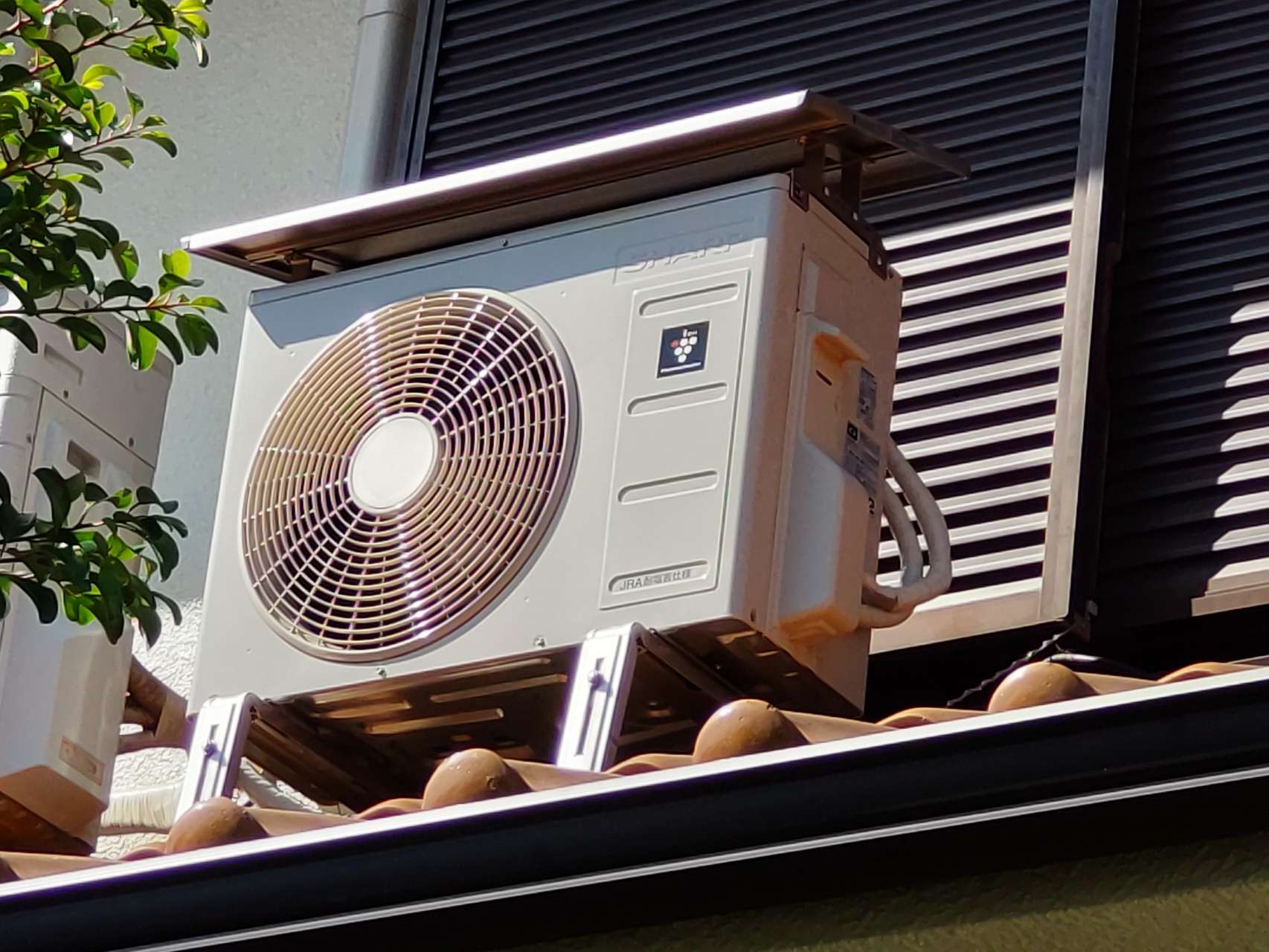 エアコン室外機用除雪・日除け屋根 | ダイキン｜DAIKIN | K-KC4G