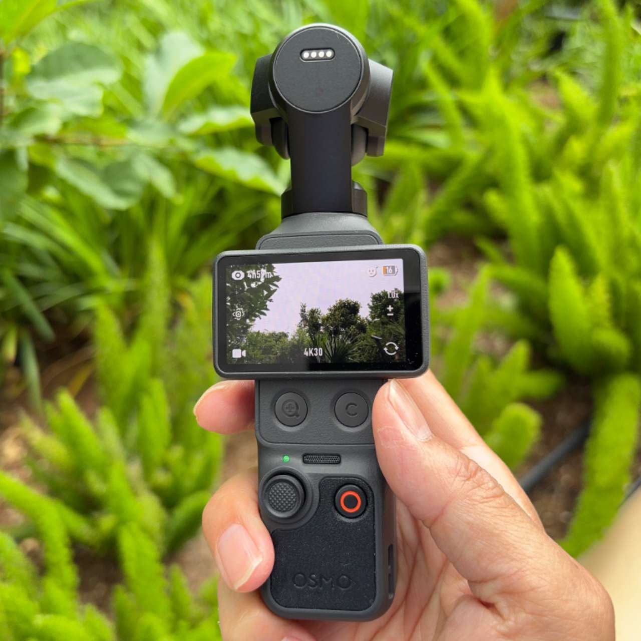 Osmo Pocket 4 クリエイターコンボ | DJI JAPAN | OP4401(P4COMBO
