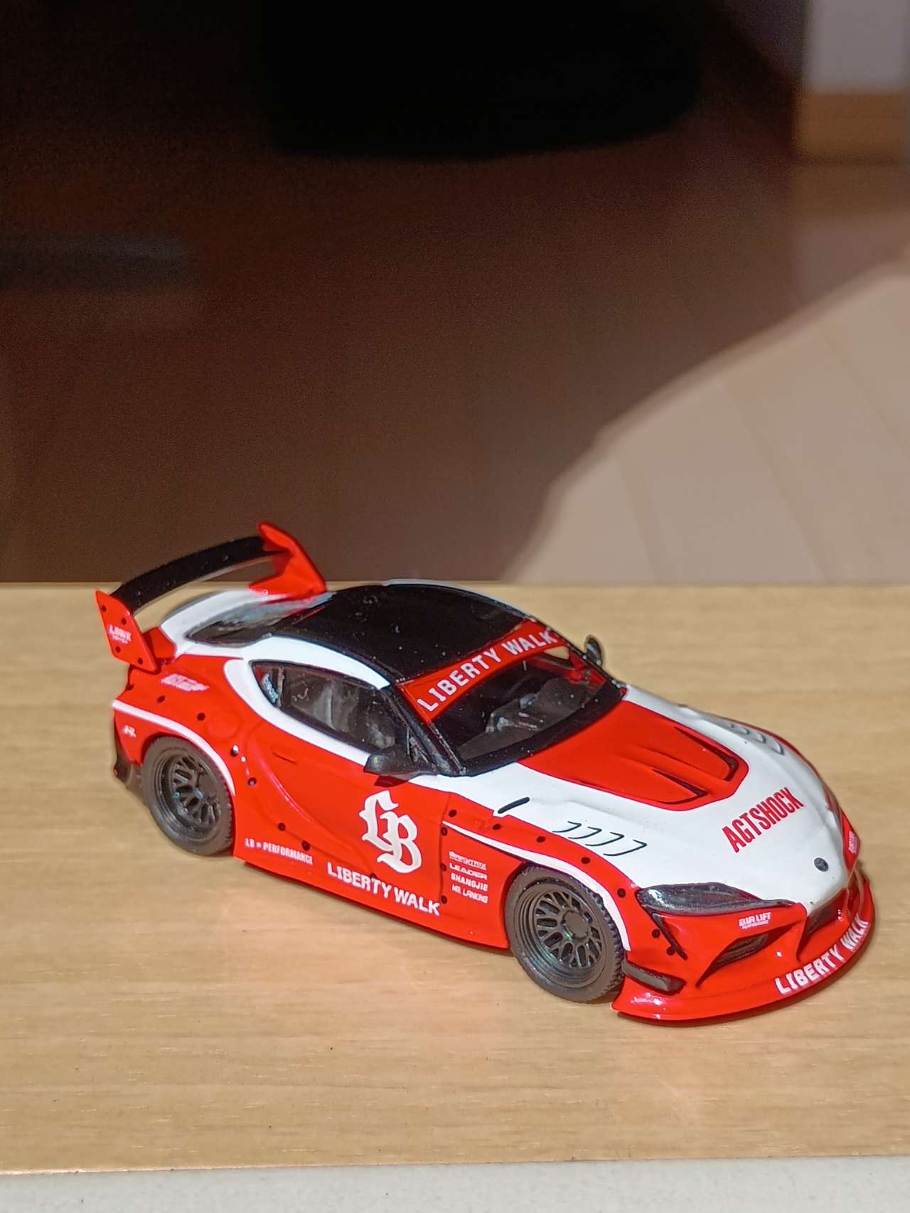 1/64 LB☆WORKS GR スープラ レッド/ホワイト(左ハンドル)【MGT01103-L