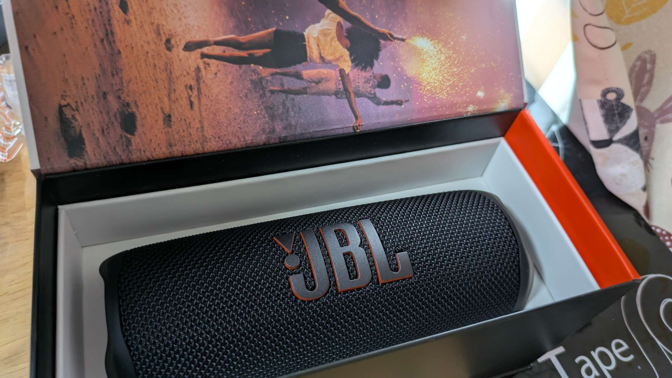 ポータブルBluetoothスピーカー（ブラック）【店頭在庫処分