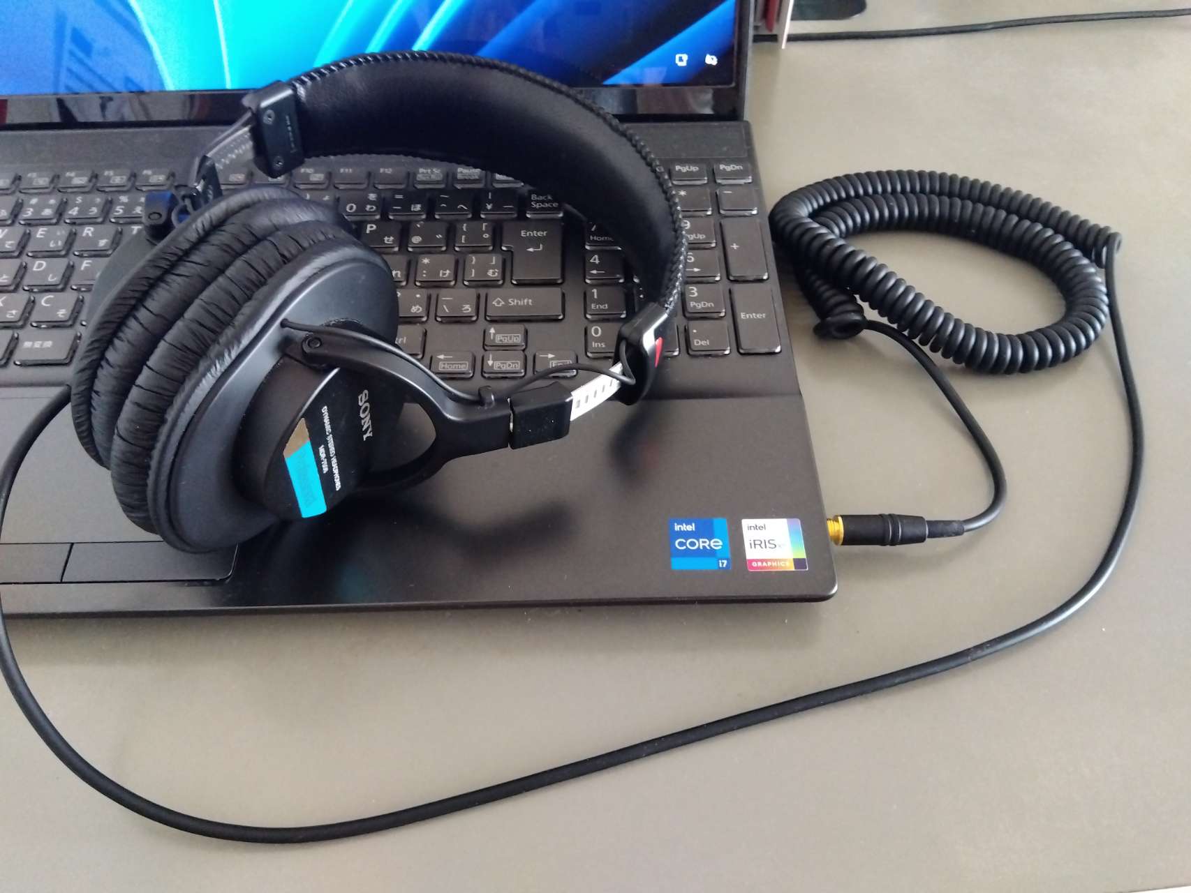 ダイナミック密閉型ヘッドホン | ソニー | MDR-7506 | Joshin web