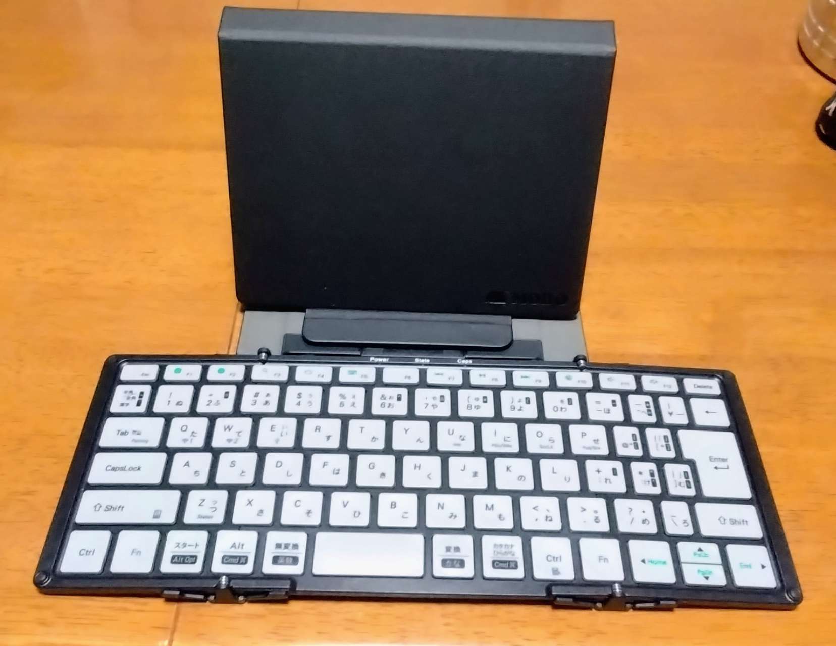 Bluetooth キーボード 3つ折りタイプ 日本語配列 83キー（ブラック