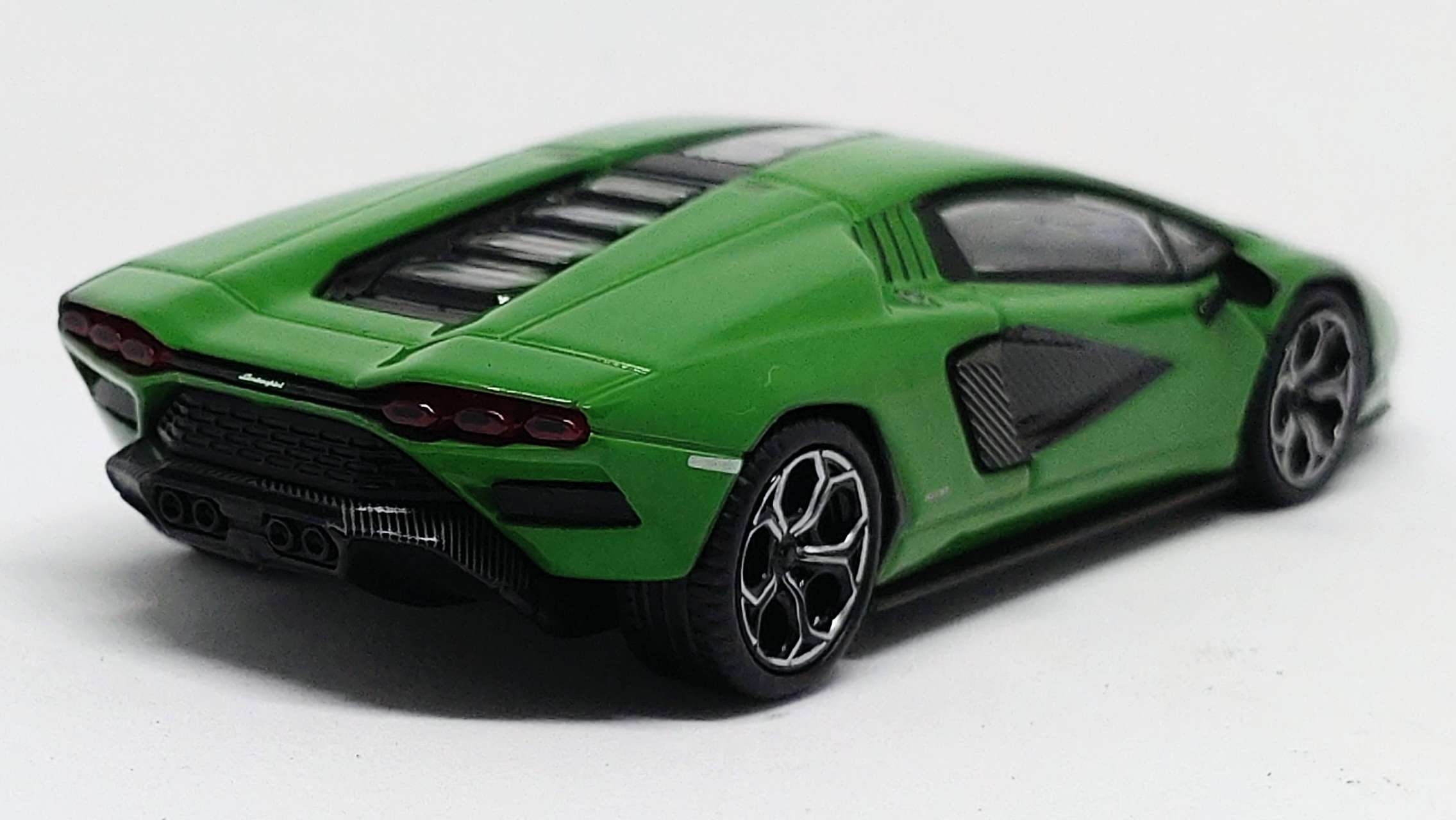 1/64 ランボルギーニ カウンタック LPI 800-4 Verde Medio(グリーン