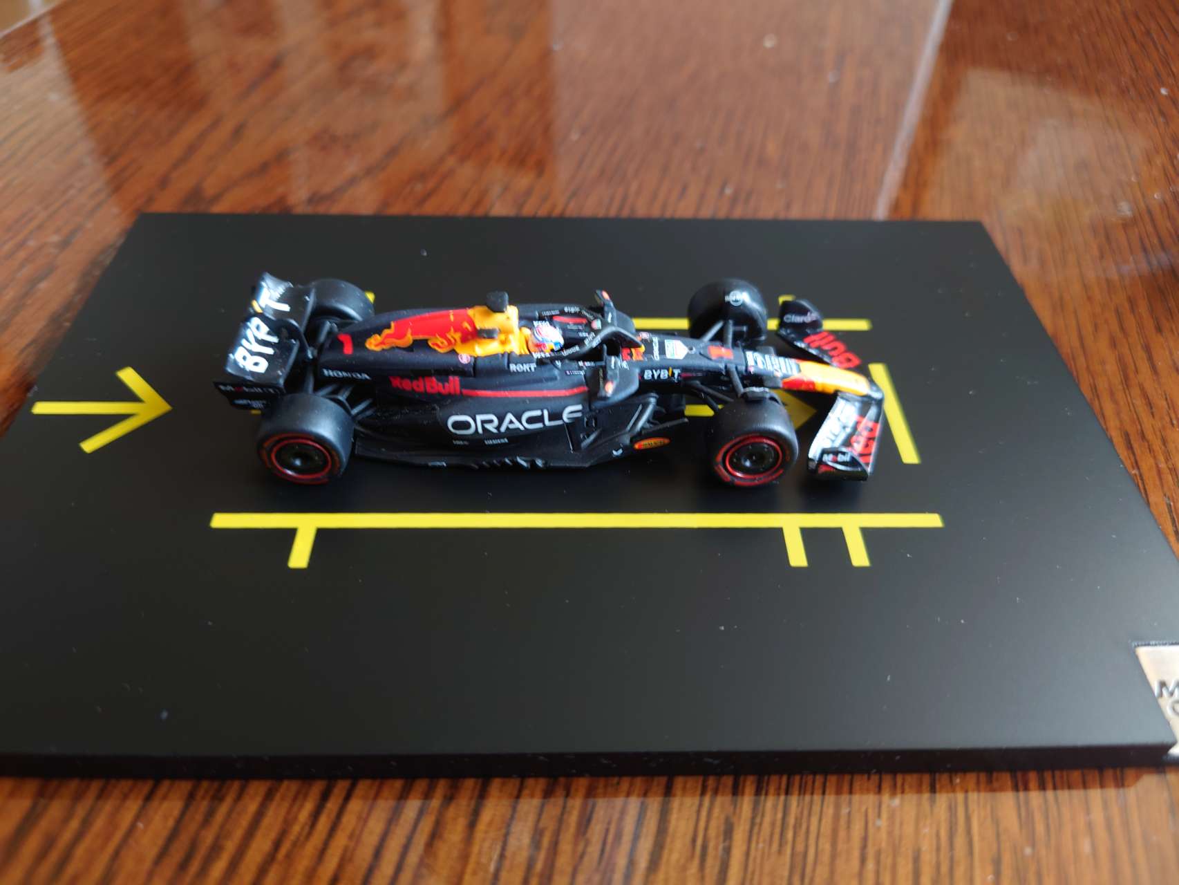 1/64 Oracle Red Bull Racing RB20 No.1 2024【Y370】 | スパーク
