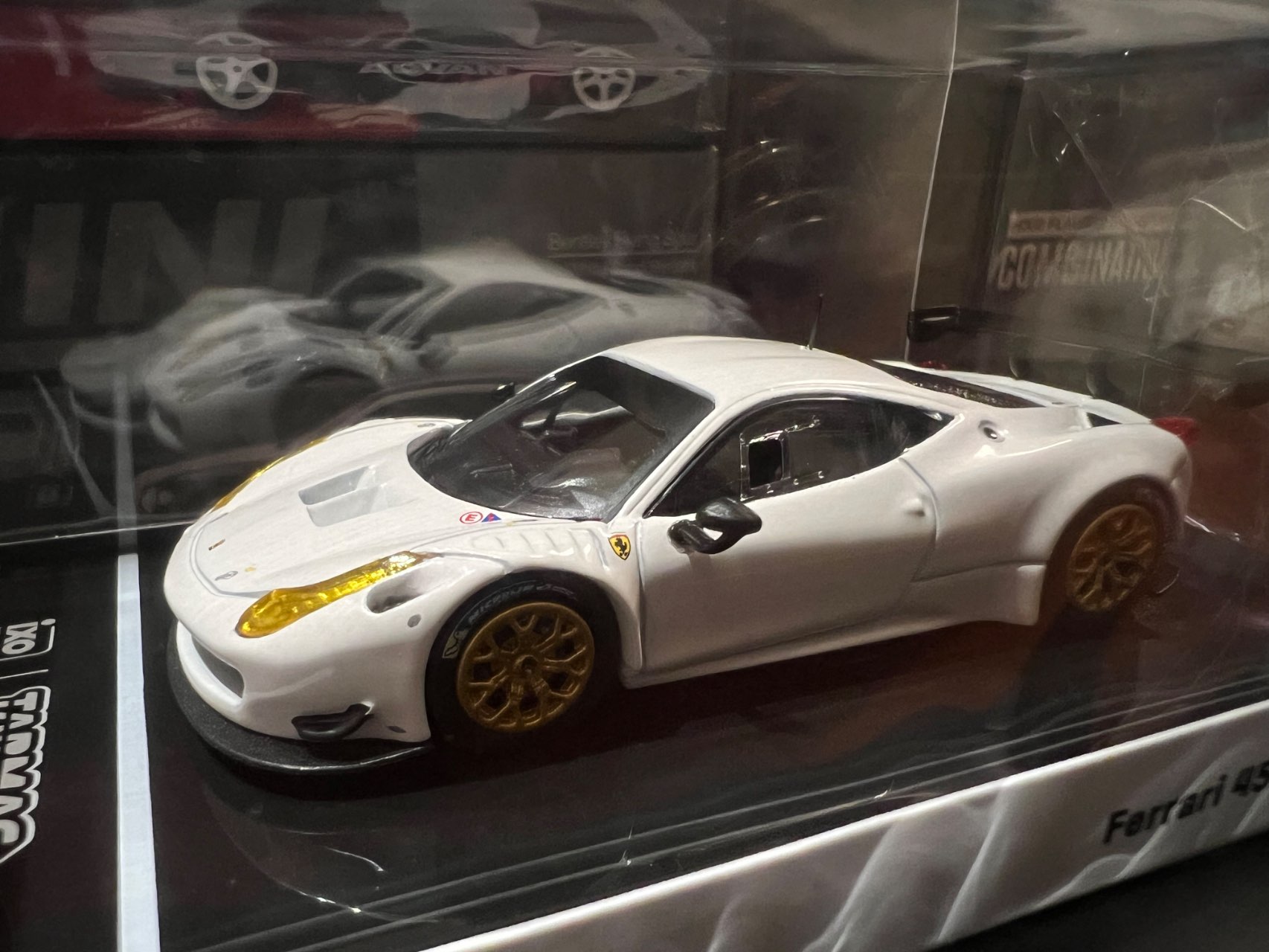 京商　1/64 フェラーリ 458スペチアーレ ホワイト ホビールート限定 9581015730829.jpg