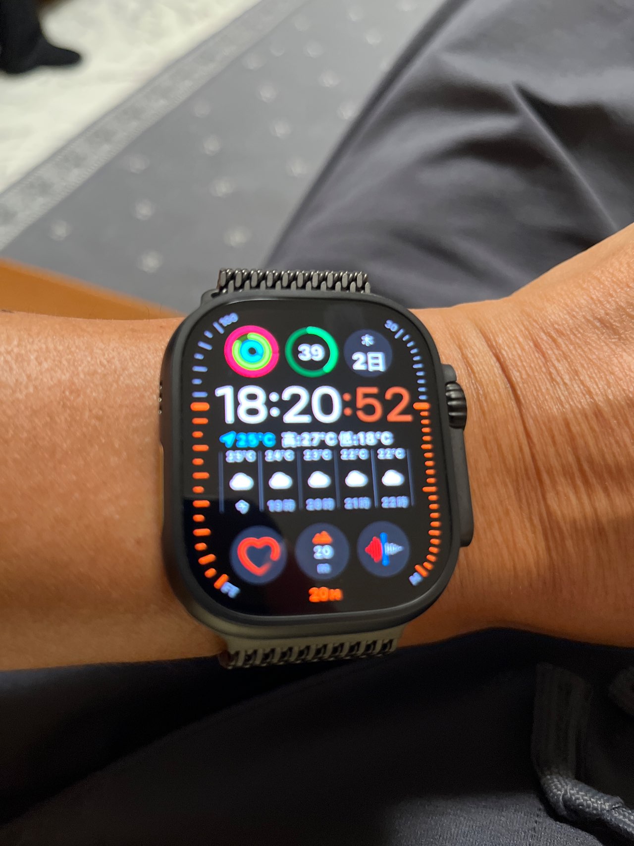 AppleWatch  ultra3 49ミリ 81RIxafJBsL._AC_UF894,