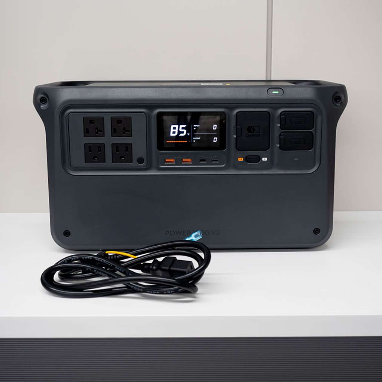 ポータブル電源 1024Wh AC出力コンセント4口 USB-C出力搭載 | DJI