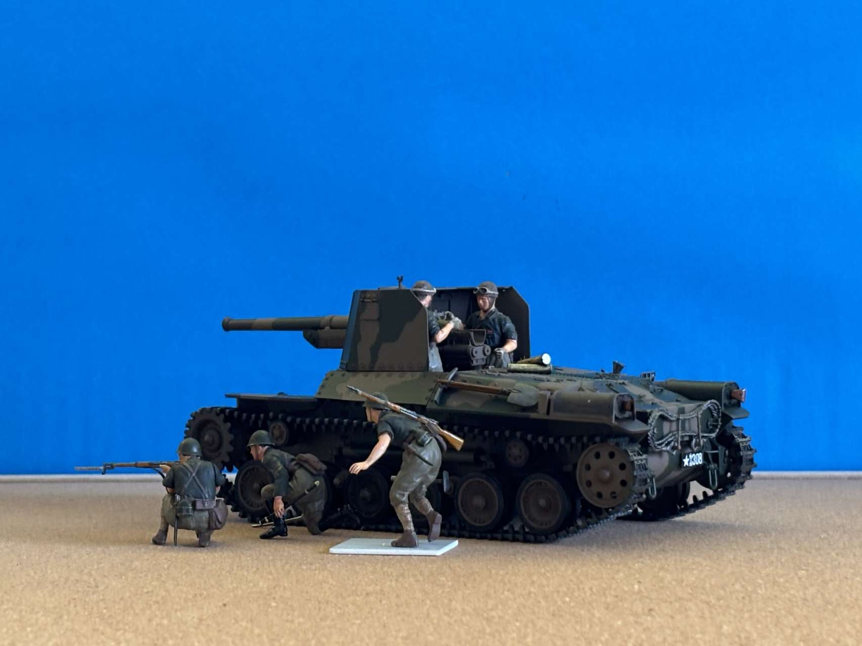 1/35 日本陸軍 一式砲戦車（人形6体付）【35331】 | タミヤ | T 35331