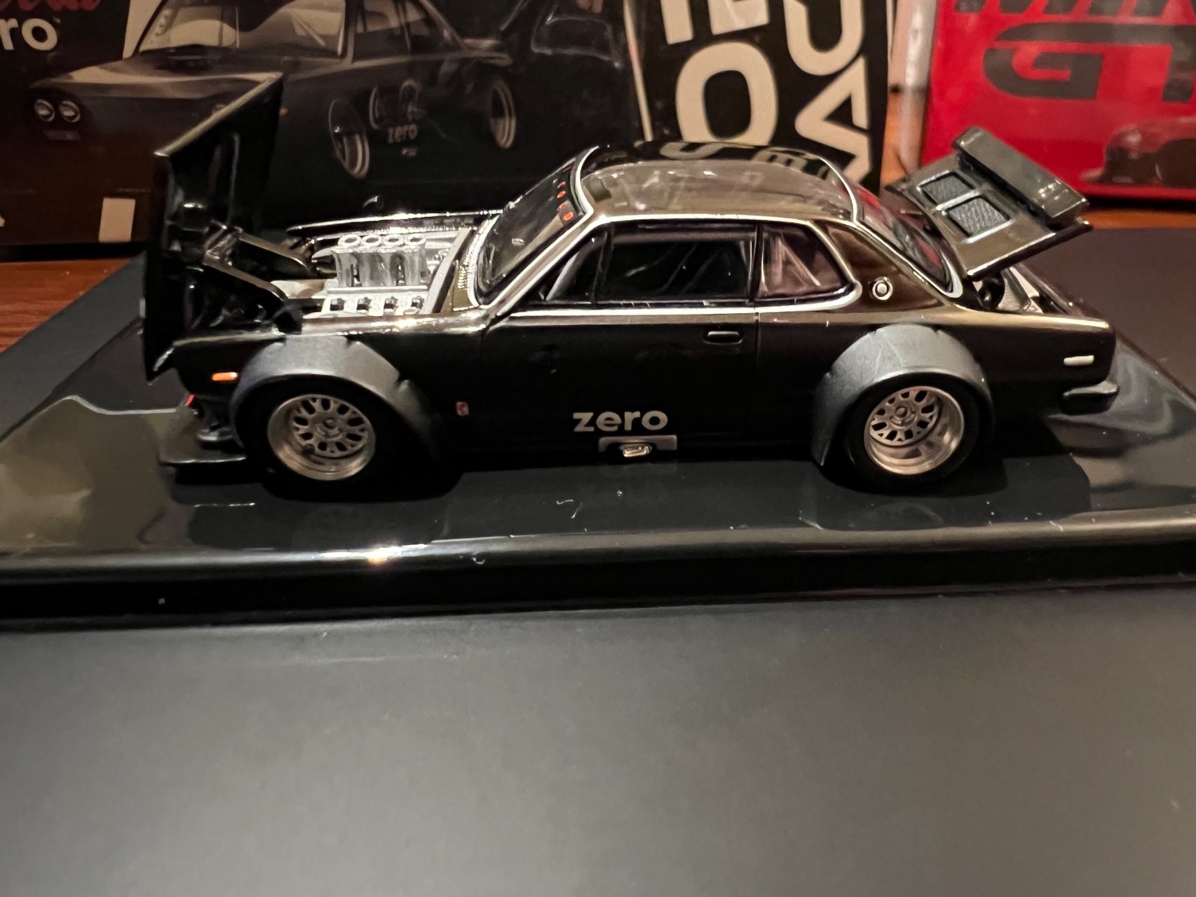 ！パピコ！ 1/64 SKYLINE GT-R V8 DRIFT (HAKOSUKA) COCA COLA CHROME BLACK