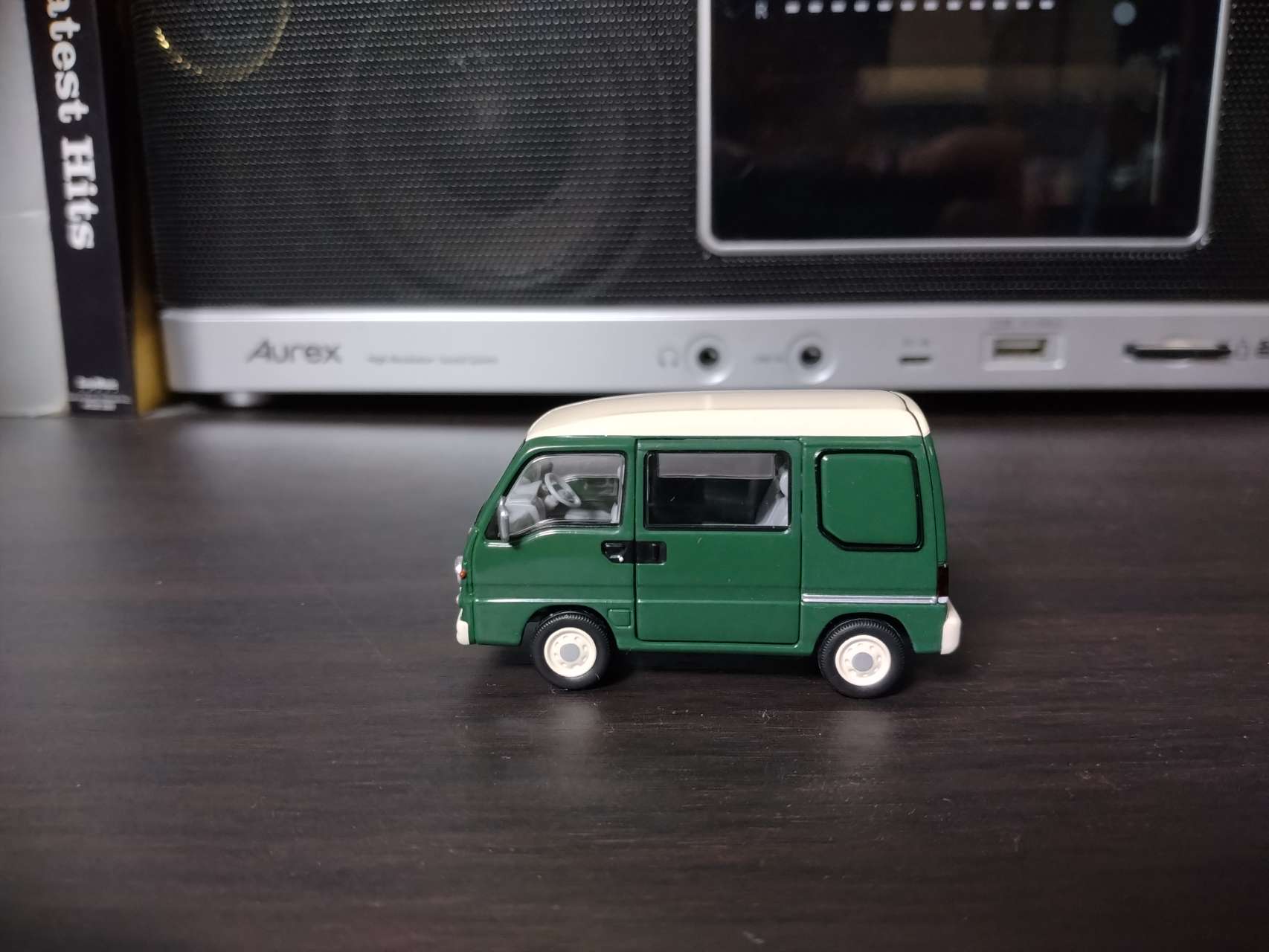 1/64 LV-N249e スバル サンバー ディアス クラシック（緑／クリーム