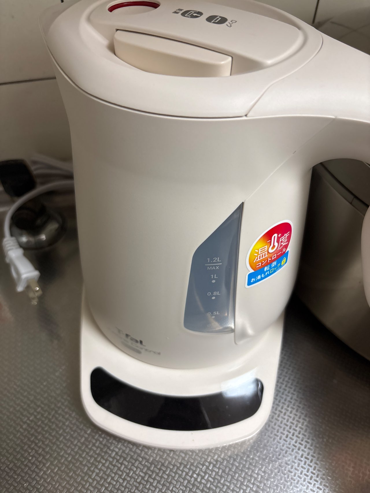 T-fal 電気ケトル　KO823AJP アイボリー T-fal 電気ケトル[ジャスティンロックコントロール/1.2L