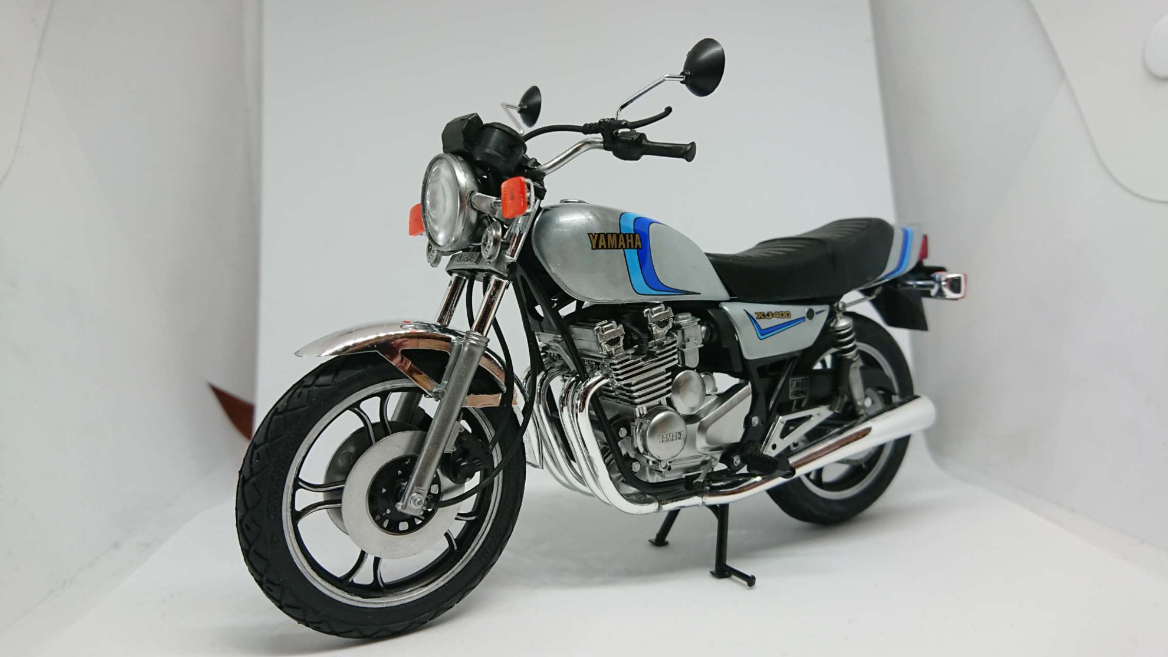XJ400 D E、タックロール、シート 楽天市場】利益大還元 超特価 ゼファーχ 黒 皮 タックロール シート
