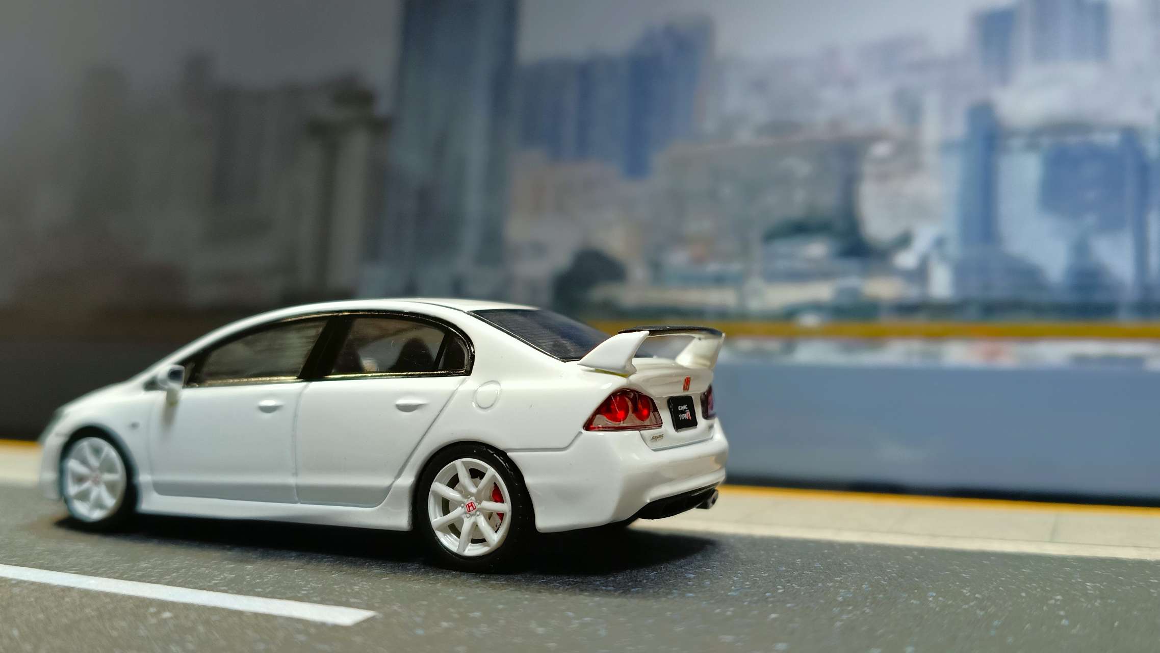 346様 1/64 ホンダ シビック タイプR（FD2） チャンピオンホワイト【C33322