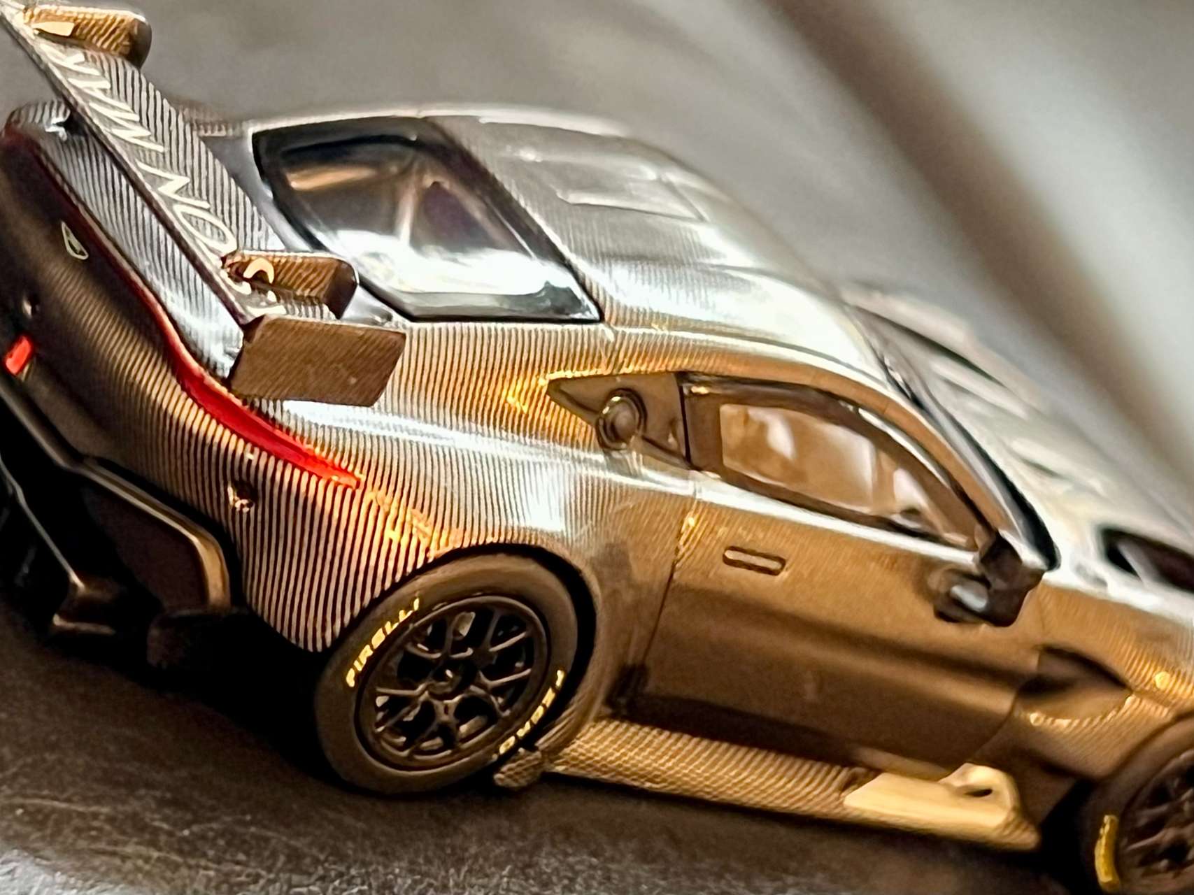 1/64 ASTON MARTIN VANTAGE GT3 CARBON EDITION【PR640178】 | POP