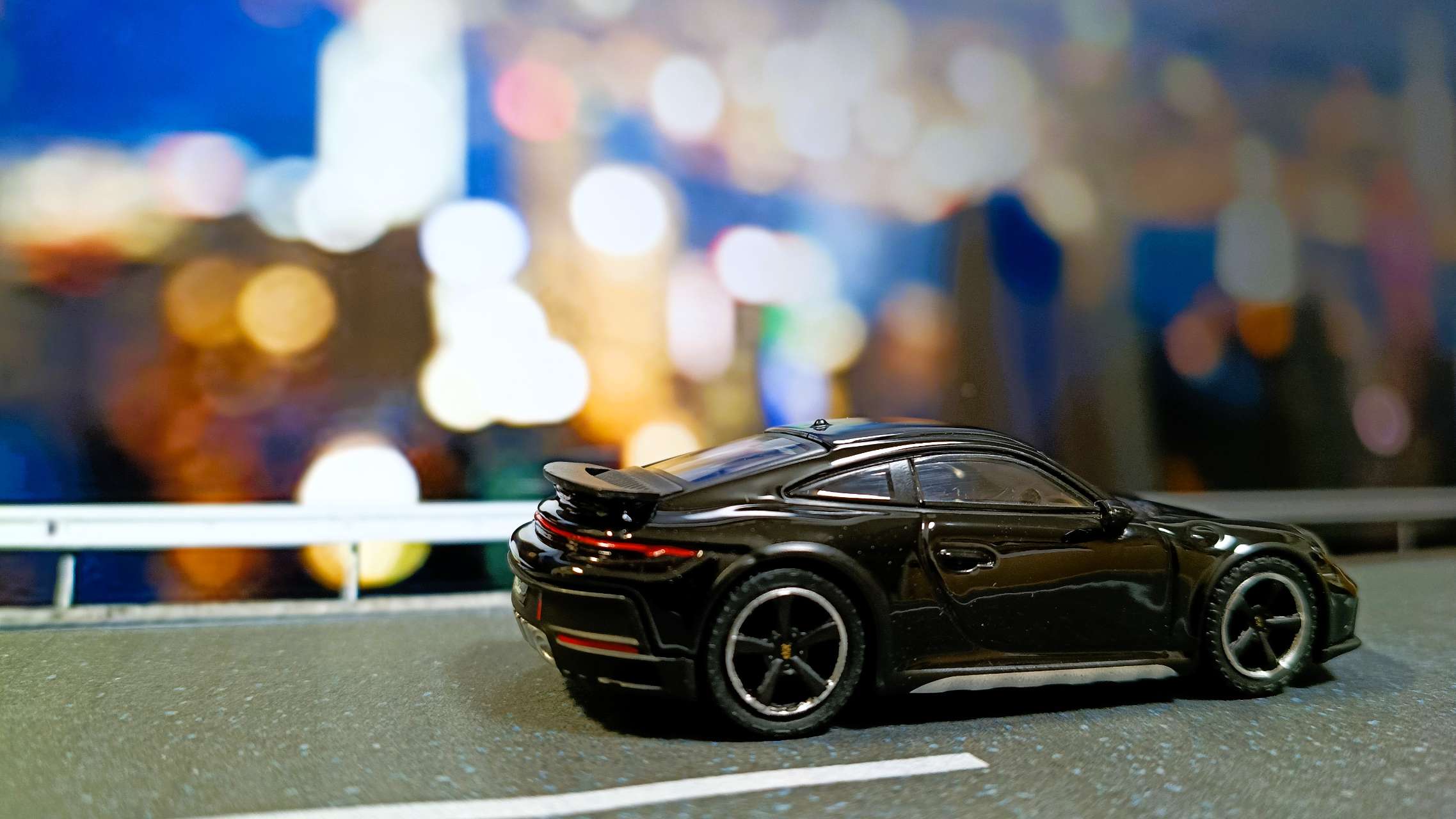 1/64 ポルシェ 911 ダカール ブラック(右ハンドル)【MGT00958-R